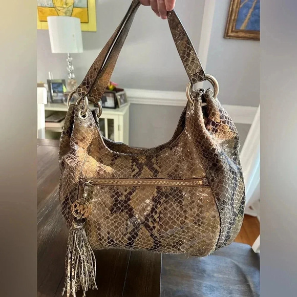 Michael Kors hobo bag - Picture 15 of 16